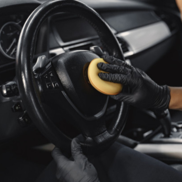 INVÄNDIG RENGÖRING